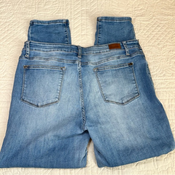 Judy Blue Maternity Distressed Boyfriend Fit Stretch Jeans Women’s Size 15/32 - Picture 6 of 6